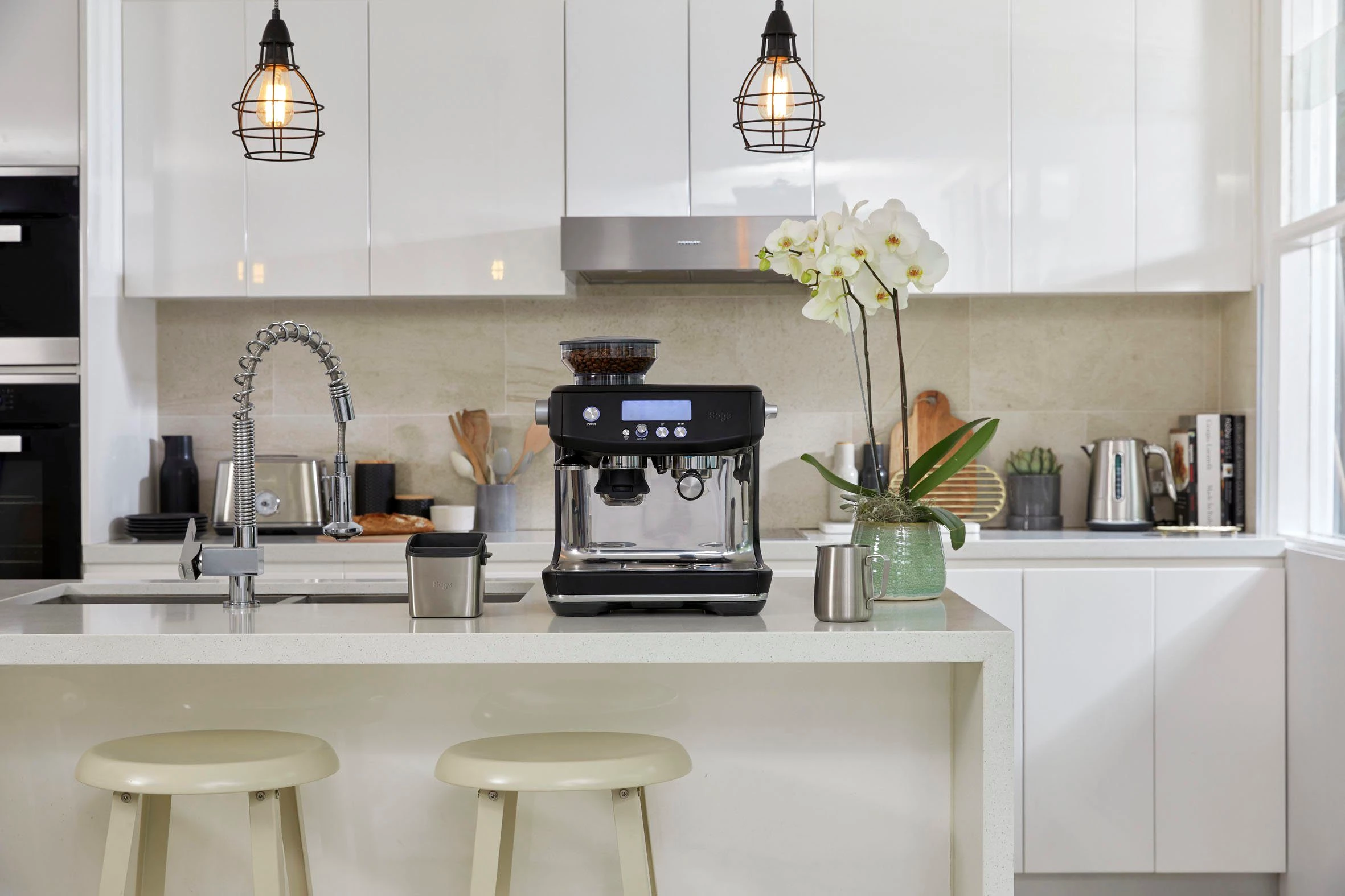 Sage Espressomaschine »The Barista Pro, SES878BTR4EEU1«, Mattschwarz